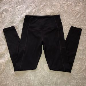 VS Knockout Tights w/ Pockets